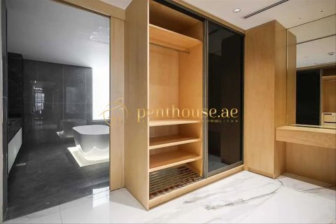 Vilë në Golf City, Dubai, Emiratet e Bashkuara Arabe 6 dhoma gjumi, 683 m2. № 664168 - Foto 17