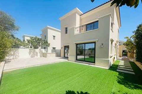 Huvila Arabian Ranches 2, Dubai, Arabiemiraatit 4 makuuhuonetta, 404.96 m2 № 750226 - kuva 2