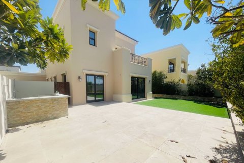 Huvila Arabian Ranches 2, Dubai, Arabiemiraatit 4 makuuhuonetta, 404.96 m2 № 750226 - kuva 3