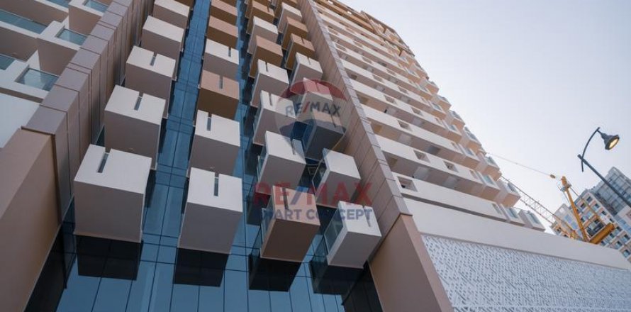 Magasin à Al Furjan, Dubai, EAU: 70.1 m2 № 517005