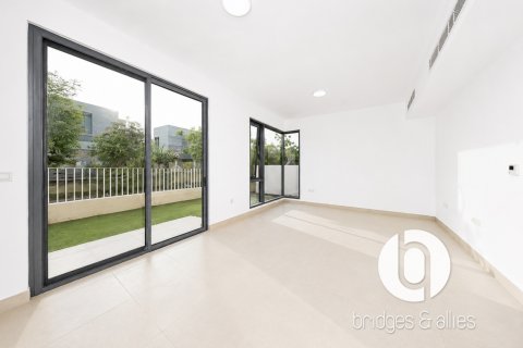Villa en venta en Dubai Hills Estate, Dubai, EAU 4 dormitorios, 229 m2 № 766402 - foto 4