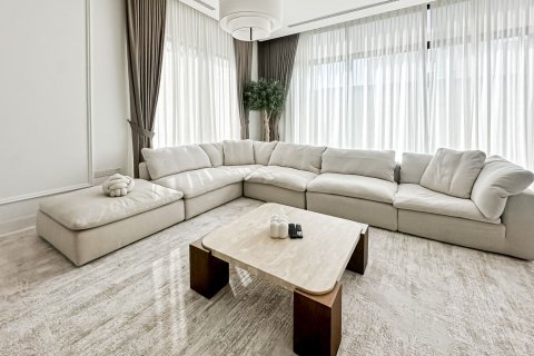 Villa en alquiler en Dubai, EAU 7 dormitorios, 557.4 m2 № 750234 - foto 7