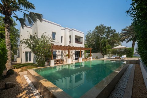Al Garhoud, Dubai, संयुक्त अरब अमीरात में विला, 4 बेडरूम, 334.45 वर्ग मीटर, संख्या 749769