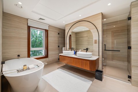 Villa à louer à Al Garhoud, Dubai, EAU 4 chambres, 334.45 m2 № 749769 - photo 15