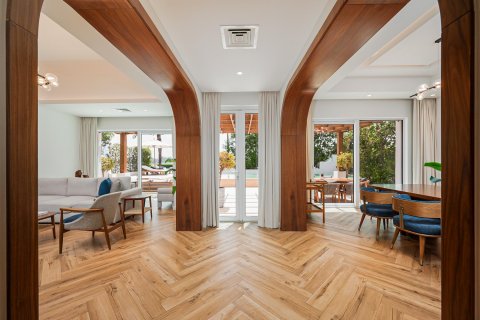 Villa à louer à Al Garhoud, Dubai, EAU 4 chambres, 334.45 m2 № 749769 - photo 5