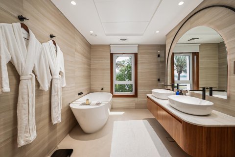 Villa à louer à Al Garhoud, Dubai, EAU 4 chambres, 334.45 m2 № 749769 - photo 25