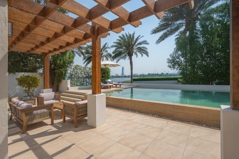 Villa à louer à Al Garhoud, Dubai, EAU 4 chambres, 334.45 m2 № 749769 - photo 3