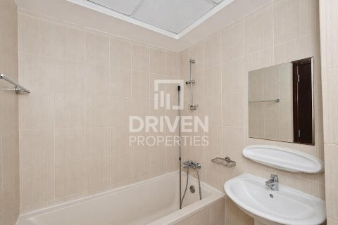 Lägenhet till försäljning i Dubai Sports City, Dubai, UAE 3 sovrum, 240.62 kvm Nr. 761501 - fotografi 26