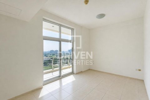 Lägenhet till försäljning i Dubai Sports City, Dubai, UAE 3 sovrum, 240.62 kvm Nr. 761501 - fotografi 5