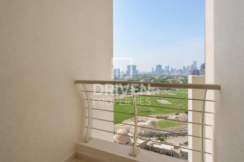 Lägenhet till försäljning i Dubai Sports City, Dubai, UAE 3 sovrum, 240.62 kvm Nr. 761501 - fotografi 16