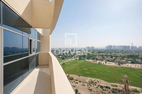 Lägenhet till försäljning i Dubai Sports City, Dubai, UAE 3 sovrum, 240.62 kvm Nr. 761501 - fotografi 17