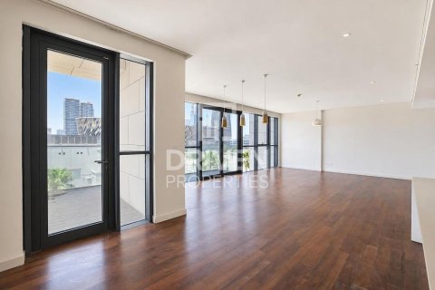 Huoneisto City Walk, Dubai, Arabiemiraatit 3 makuuhuonetta, 225.85 m2 № 761500 - kuva 3