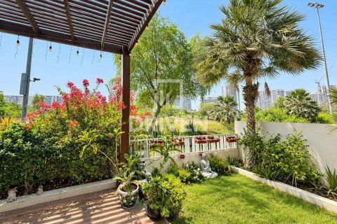 Villa te huur in Dubai Hills Estate, Dubai, VAE 4 slaapkamers, 323.12 vr.m., nr 768194 - foto 24