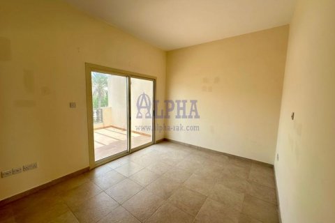 Таунхаус Al Hamra Village, Рас-эль-Хайма, БАӘ-да 3 жатын бөлмелер, 274.1 м² № 706126 - фото 17
