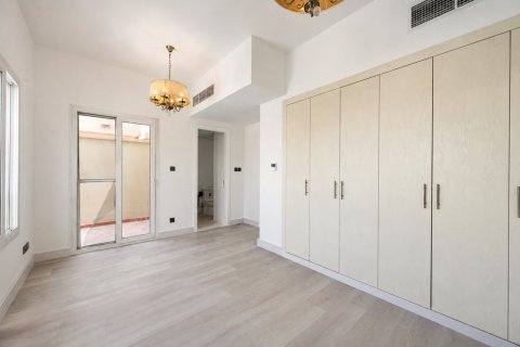 Villa in The Springs, Dubai, UAE 2 bedrooms, 152.97 sq.m. № 764426 - photo 6