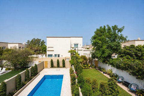 Villa in The Springs, Dubai, UAE 2 bedrooms, 152.97 sq.m. № 764426 - photo 13