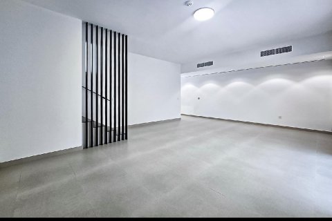 Adosado en venta en Tilal City, Sharjah, EAU 4 dormitorios, 247.21 m2 № 749098 - foto 2