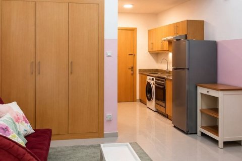Apartment in Jumeirah Village Triangle, Dubai, UAE 61 sq.m. № 740629