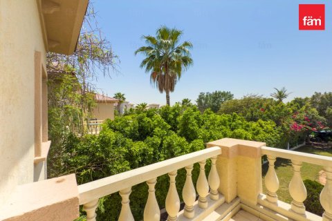 Villa Jumeirah Islands, Dubaijā, AAE 4 istabas, 989.1 m2 Nr. 717912 - attēls 12