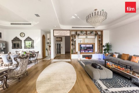 Müüa villa asukohaga Dubai, AÜE: 5 magamistoaga, 465.1 m² Nr 661637 - pilt 7