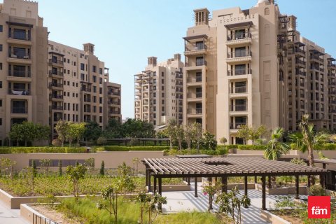 Apartament în Umm Suqeim, Dubai, EAU 3 dormitoare, 172 mp.  №679172
