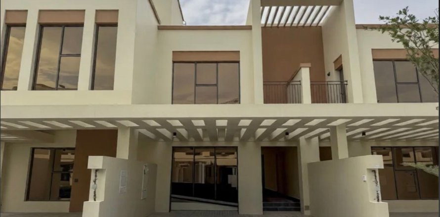 خانه شهری در Dubai ، امارات متحده عربی 4 خوابه ، 143.5 متر مربع.  شماره 725897