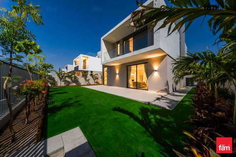 Willa w Dubai, ZEA 4 sypialnie, 456.9 mkw. nr 712850