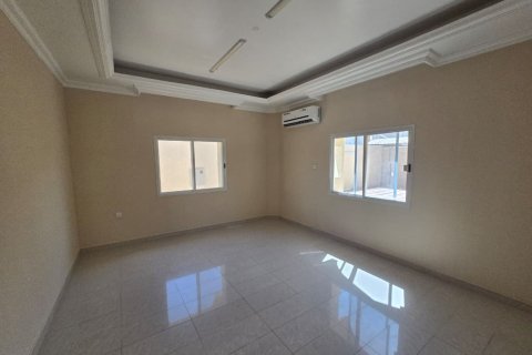 Villa in Ras Al Khaimah, UAE 4 bedrooms, 782 sq.m. № 734548 - photo 9