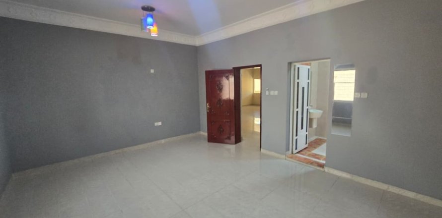 Villa in Ras Al Khaimah, UAE 4 bedrooms, 782 sq.m. № 734548
