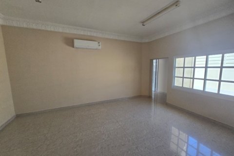 Villa in Ras Al Khaimah, UAE 4 bedrooms, 782 sq.m. № 734548 - photo 7