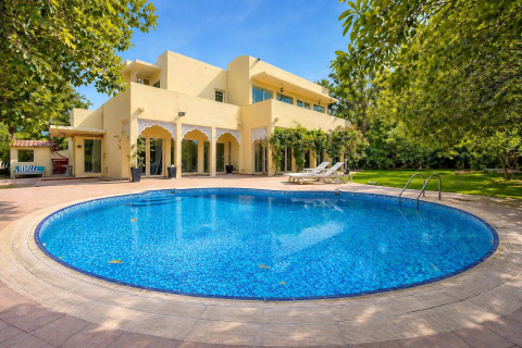 Huvila Arabian Ranches, Dubai, Arabiemiraatit 5 makuuhuonetta, 860.56 m2 № 750565