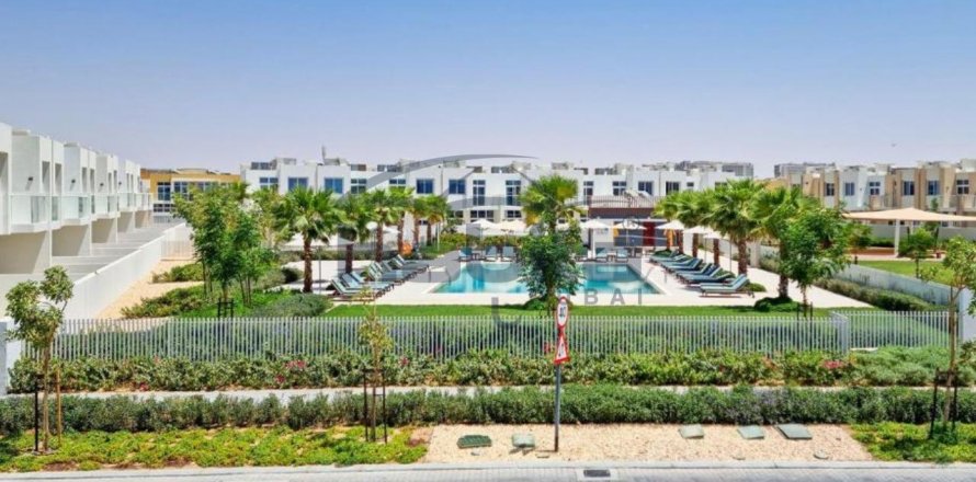 Kuća u nizu u Dubai, UAE 162 m2, 4 spavaćih soba Br. 514855
