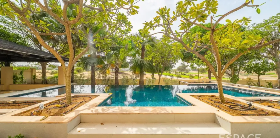 Villa em Dubai Sports City, Dubai, EAU 5 quartos, 585 m2 № 737929