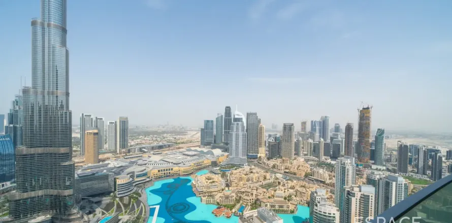 阿联酋 Dubai Downtown Dubai (Downtown Burj Dubai) 公寓  3 卧, 233 平方米 , 编号 737933