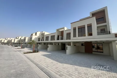 Rumah bandar di Damac Lagoons, Dubai, UAE 4 bilik tidur, 212 meter persegi № 737930