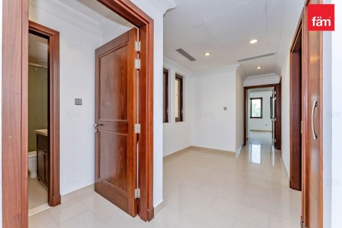 Üürile anda villa asukohaga Dubai, AÜE: 4 magamistoaga, 578.7 m² Nr 764041 - pilt 28