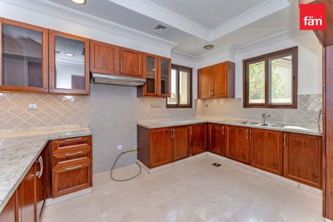 Üürile anda villa asukohaga Dubai, AÜE: 4 magamistoaga, 578.7 m² Nr 764041 - pilt 9