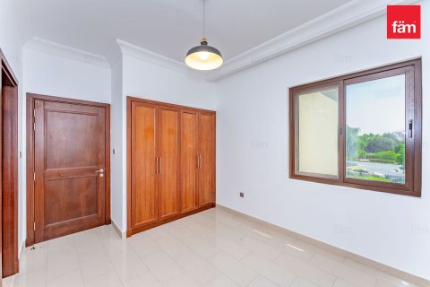 Üürile anda villa asukohaga Dubai, AÜE: 4 magamistoaga, 578.7 m² Nr 764041 - pilt 26