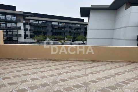 Vilë në Jumeirah Village Circle, Dubai, Emiratet e Bashkuara Arabe 4 dhoma gjumi, 369 m2. № 740565 - Foto 12