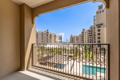 Huoneisto Umm Suqeim, Dubai, Arabiemiraatit 3 makuuhuonetta, 194 m2 № 663518 - kuva 27