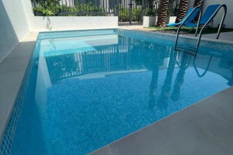 Kuća u nizu u Ras Al Khaimah, UAE 305 m2, 3 spavaćih soba Br. 734797