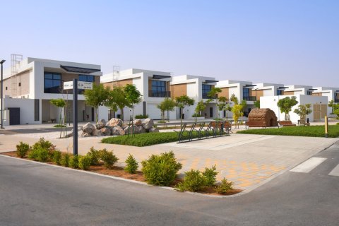 Shtëpi në qytet në Ras Al Khaimah, Emiratet e Bashkuara Arabe 3 dhoma gjumi, 305 m2. № 734797 - Foto 13