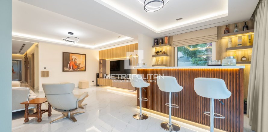 Villa in Meadows, Dubai, VAE: 3 Schlafzimmer, 348 m2 Nr. 664765