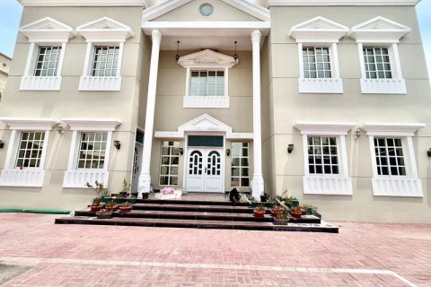 Villa en alquiler en Al Barsha, Dubai, EAU 5 dormitorios, 1393.5 m2 № 637528 - foto 12