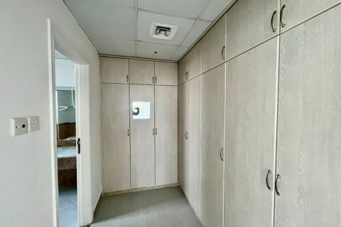 Villa en alquiler en Al Barsha, Dubai, EAU 5 dormitorios, 1393.5 m2 № 637528 - foto 15