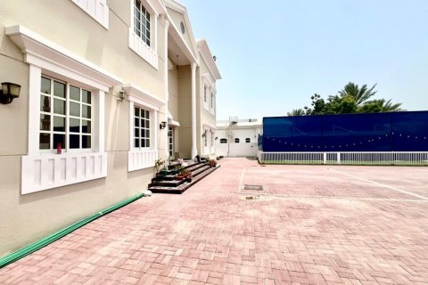 Villa en alquiler en Al Barsha, Dubai, EAU 5 dormitorios, 1393.5 m2 № 637528 - foto 11
