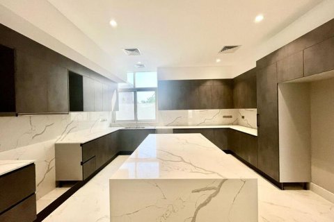 Villa in affitto a Al Barsha, Dubai, EAU 5 camere da letto, 903.64 mq. № 637529 - foto 6