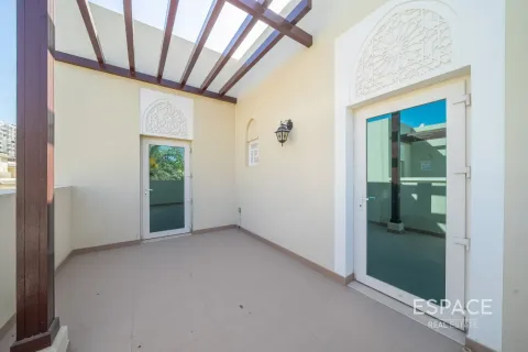 Kaupunkipientalo Al Furjan, Dubai, Arabiemiraatit 3 makuuhuonetta, 283 m2 № 661015 - kuva 17