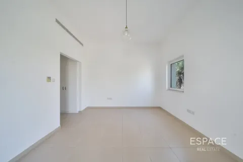 Kaupunkipientalo Al Furjan, Dubai, Arabiemiraatit 3 makuuhuonetta, 283 m2 № 661015 - kuva 16