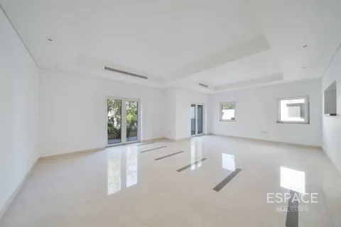 Kaupunkipientalo Al Furjan, Dubai, Arabiemiraatit 3 makuuhuonetta, 283 m2 № 661015 - kuva 2